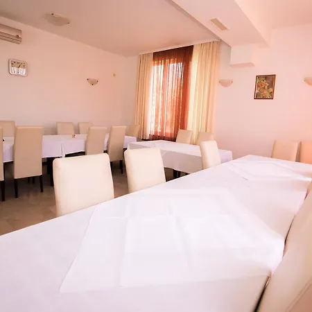 Nocleg ze śniadaniem Helena 3*